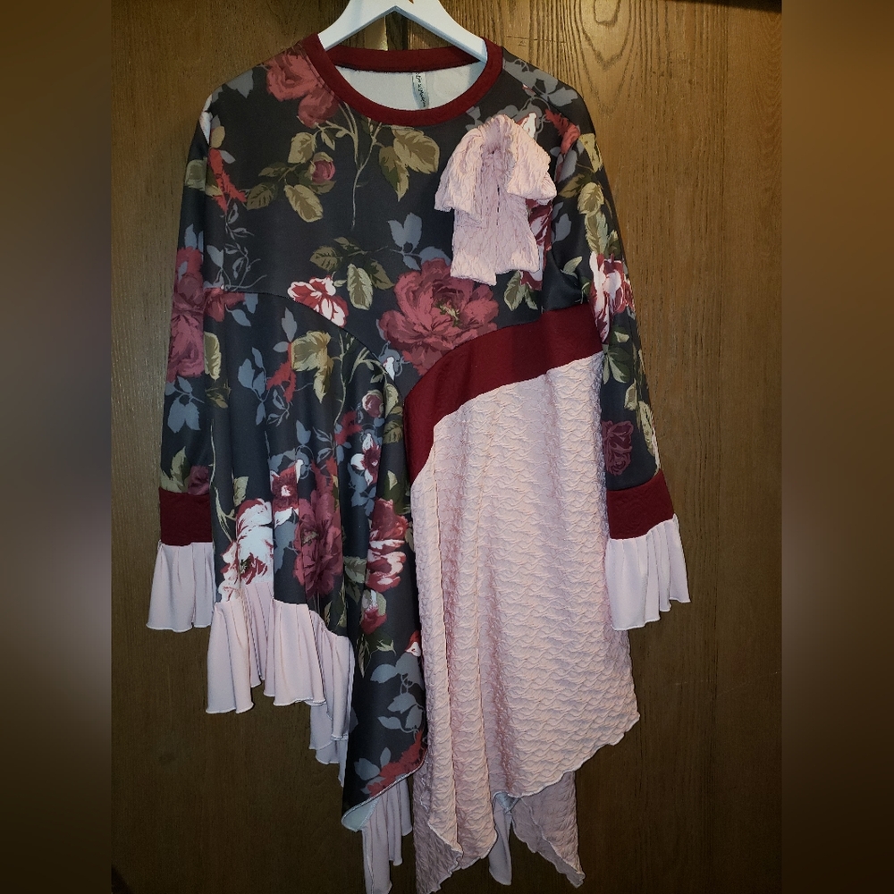 Cute custom top!💗